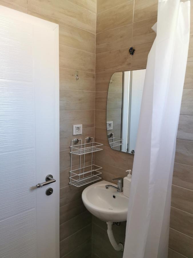 Gopo Guesthouse Elshani Екстериор снимка