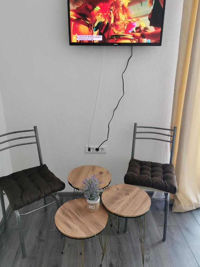Gopo Guesthouse Elshani Екстериор снимка