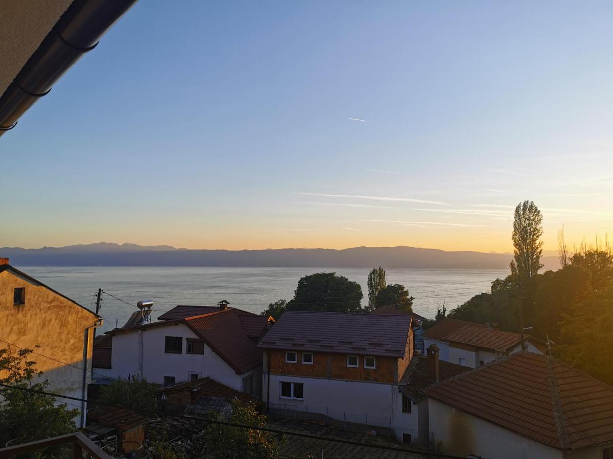 Gopo Guesthouse Elshani Екстериор снимка