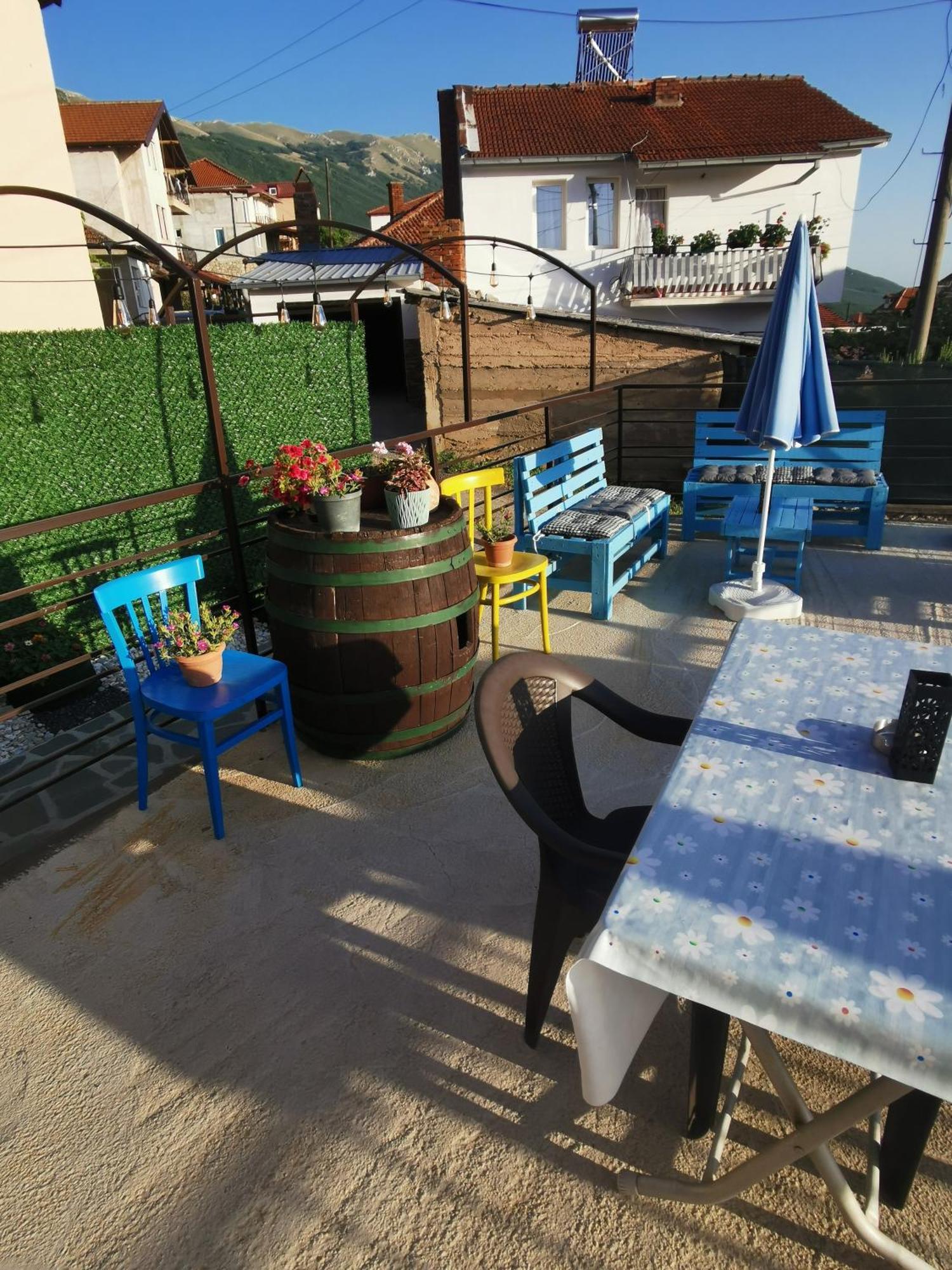 Gopo Guesthouse Elshani Екстериор снимка