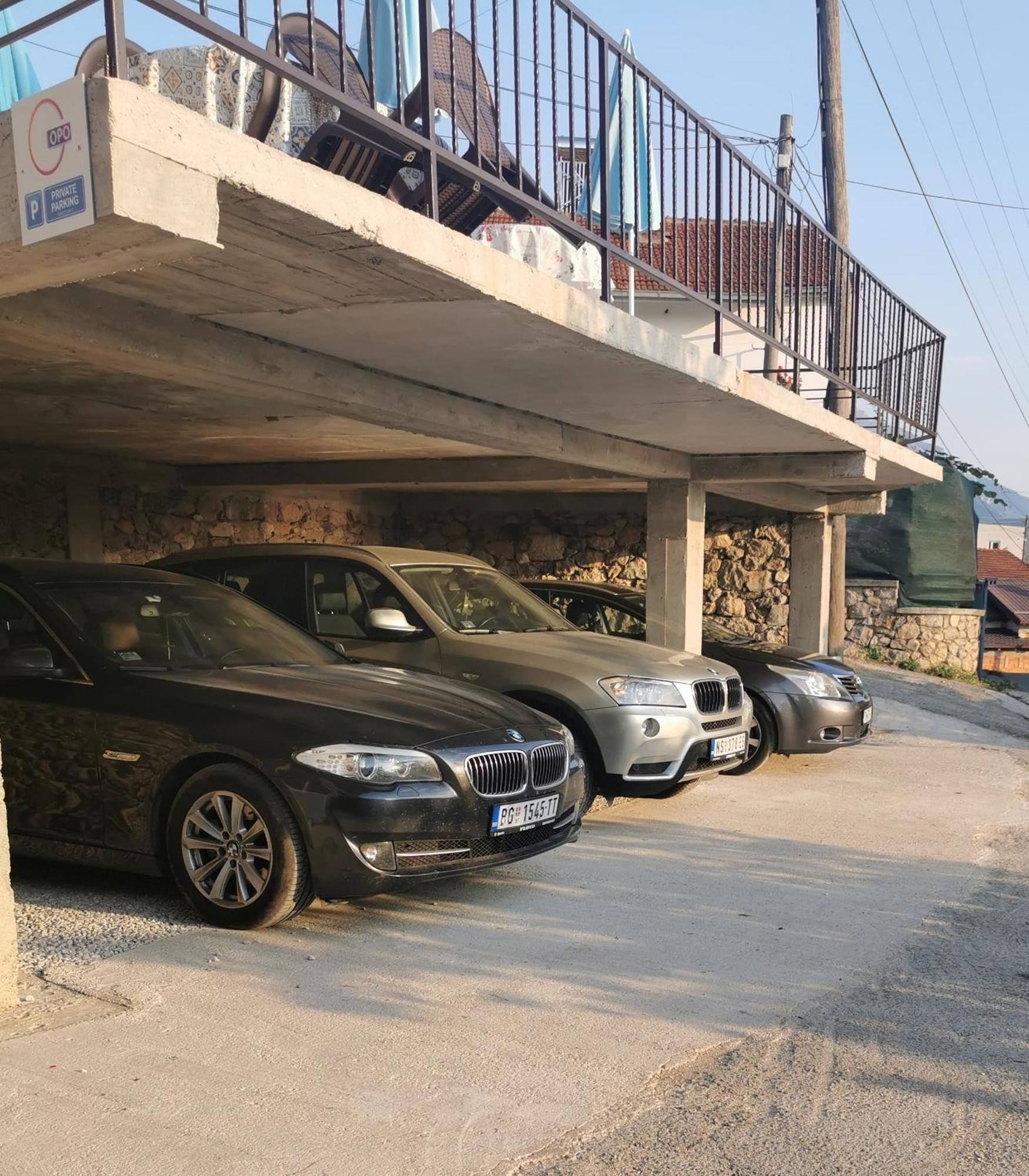 Gopo Guesthouse Elshani Екстериор снимка