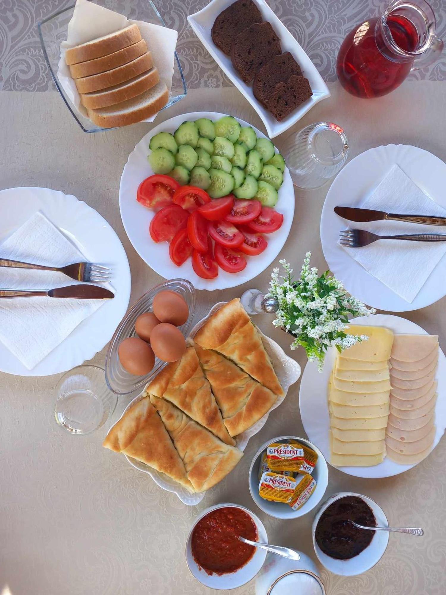 Gopo Guesthouse Elshani Екстериор снимка